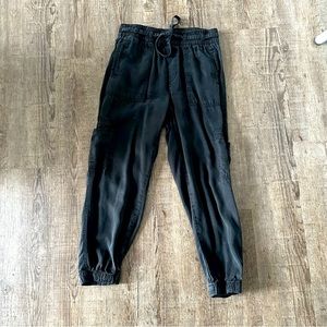 American Eagle Relaxed Jogger Pant
